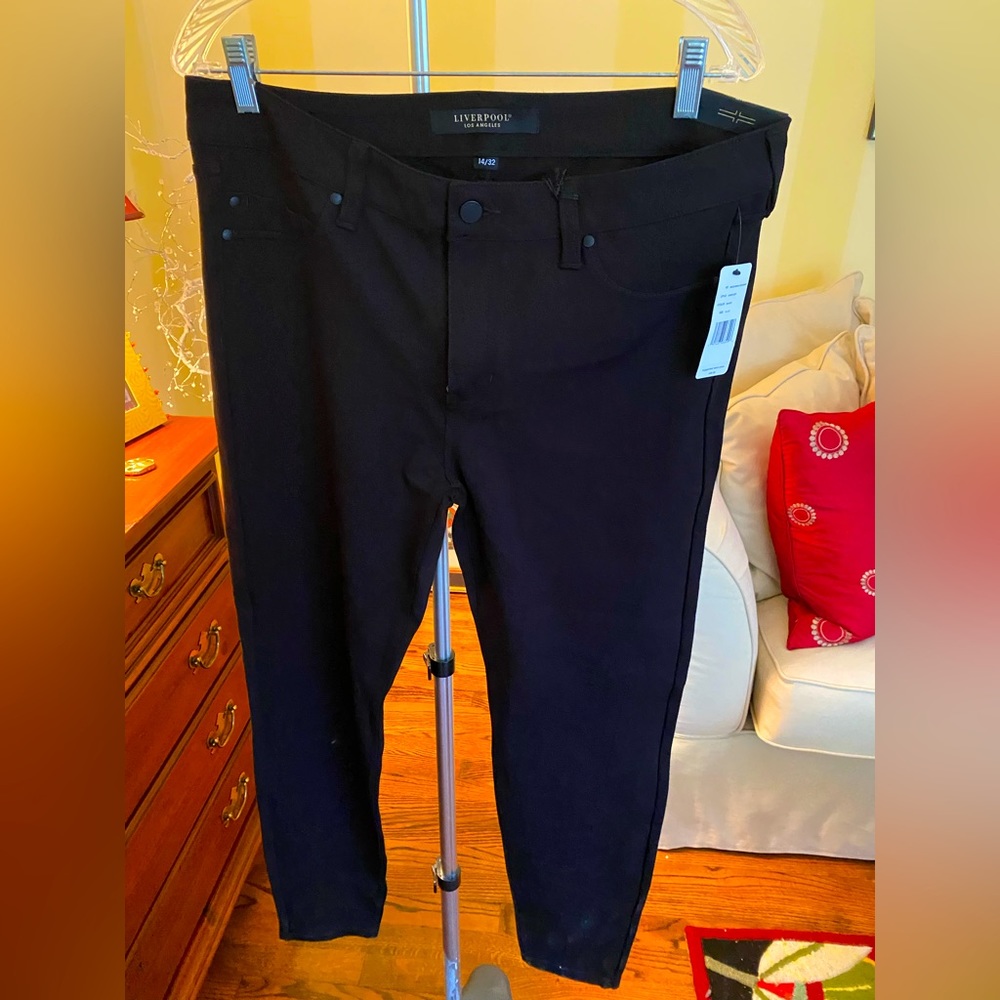 Liverpool Love Madden Legging. Size 14/32  LOVE quality pants dress casual NWT
